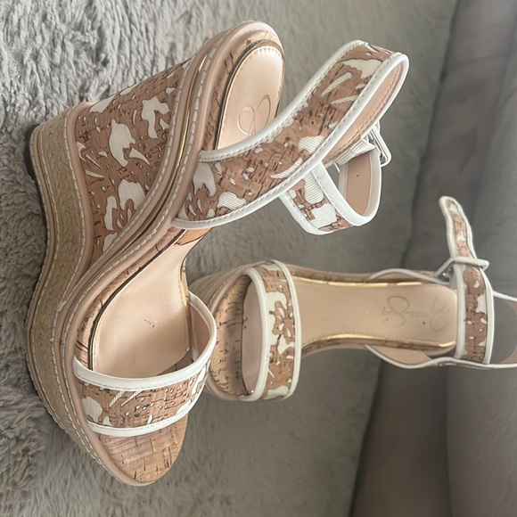 Jessica Simpson platform sandals - Picture 4 of 4